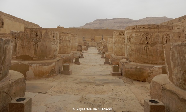 Templo Ramses III, Salas Hipostilas